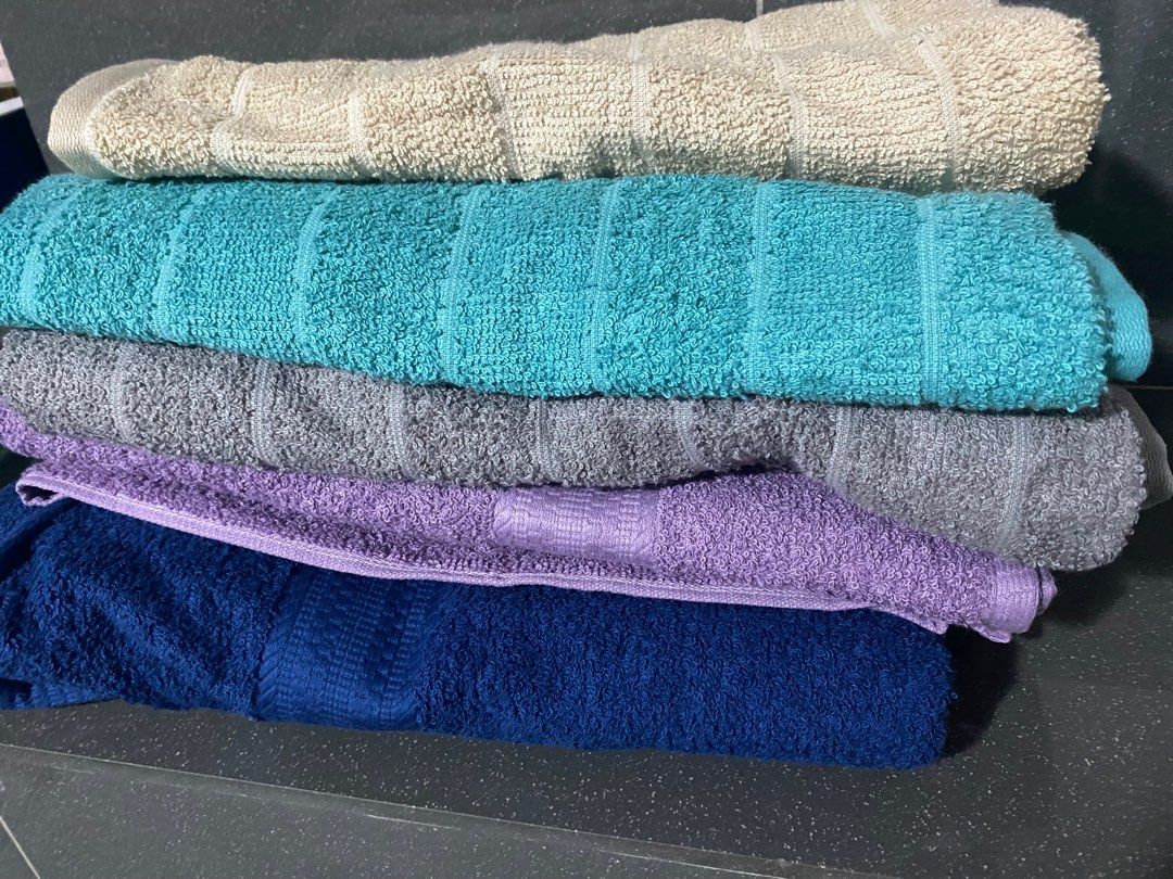 Kohl s Bath Towels Furniture Home Living Bedding Towels on Carousell