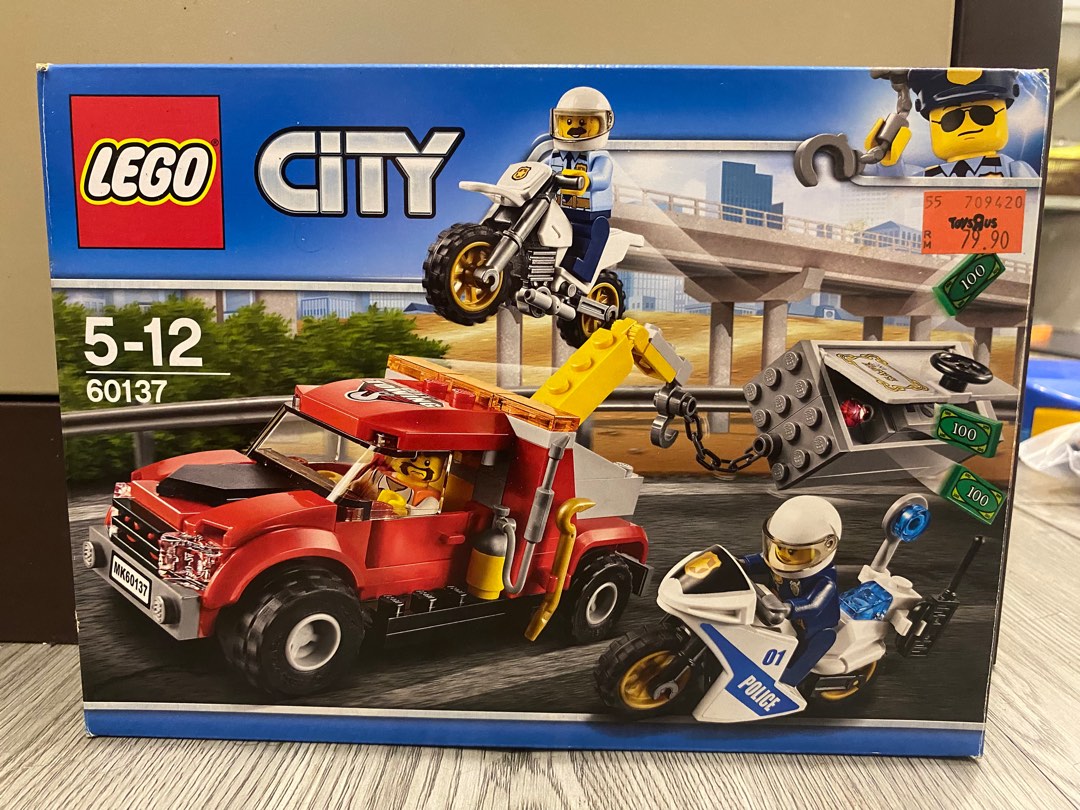 LEGO CITY 60137 TOW TRUCK TROUBLE Complete Set Hobbies Toys Toys Games on Carousell