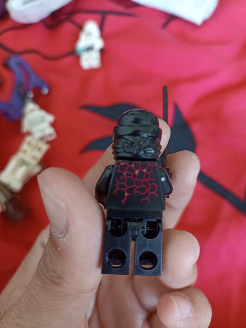 cole minifigure nrg cole ninjago