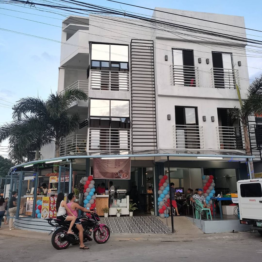 MIXED COMMERCIAL & RESIDENTIAL 3 STORY BLDG. APARTMENT (FLOOR AREA 300 SQM.) (Category: Apartments & Condos) located in Paranaque City. Submitted by go_tan (Listing ID 1323158771, Image 1). Description: MIXED COMMERCIAL & RESIDENTIAL 3 STORY BLDG. APARTMENT W/ ROOFDECK DETAILS: *FLOOR AREA: - 300 SQM.* *LAND AREA: - 99 SQM.* *COMPLETE ARCHITECTURAL "FLOOR PLAN" W/ BLDG. OCCUPANCY PERMIT" LOCATION: Blk 1, Lot 2, Ciudad Verde Homes, Brgy. Paradahan