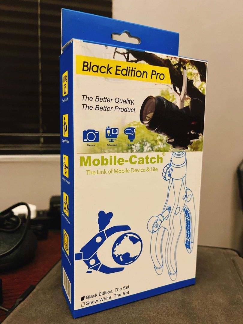Mobile Catch (Category: Mounts & Holders) located in Singapore. Submitted by Eveara (Listing ID 1323247607, Image 1). Description: Brand New & Unused ON ANY SURFACE : Can be mounted to any surface on your kayak, boat, motorcycle, aircraft, desk, wheelchair, headrest or any location where you simply need an extra hand. 360 DEGREE ROTATION : 360°, including vertical flip and side rotation. Adjust your phone to any angle and position. EASY INSTALLIO