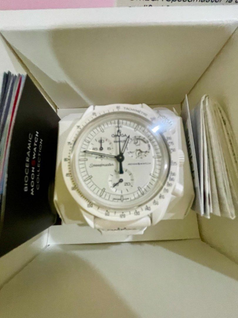 Moon swatch collection snoopy (Category: Luxury Watches) located in Makati City. Submitted by xaannee (Listing ID 1323135308, Image 1). Description: Authentic only Snoopy limited edition Pick up at makati or qc .