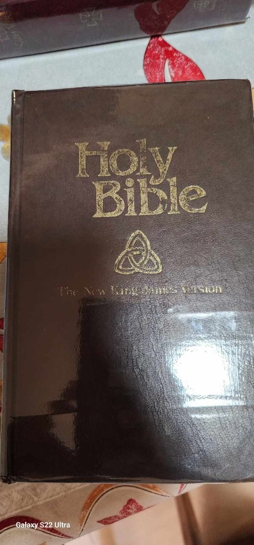 New King James Version (NKJV) of the Holy Bible in Large Hardbound ...