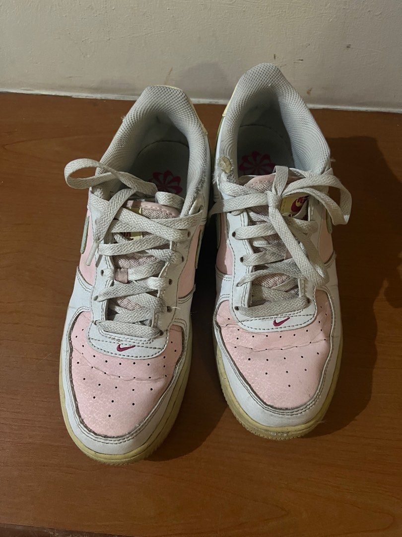 Sneakers pastel nike 2025