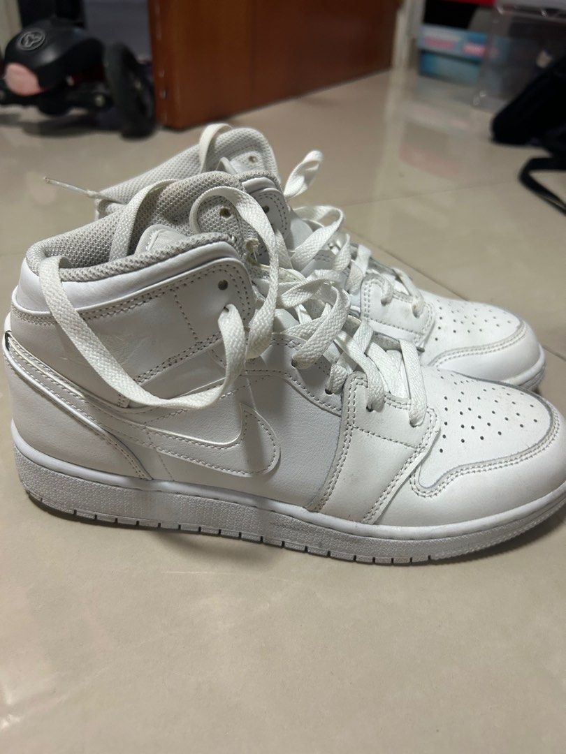 nike jordan triple white