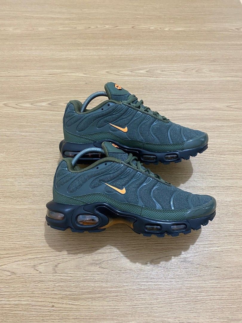 Nike Air Max TN plush size 41 Fesyen Pria Sepatu Sneakers di Carousell