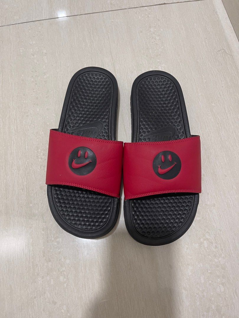 Happy face nike slides top