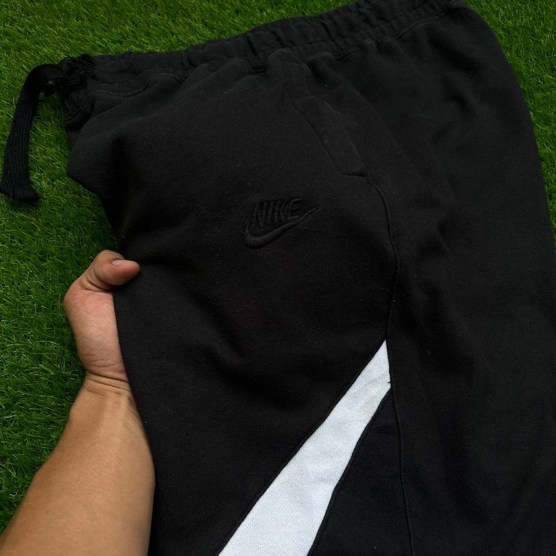 Nike big swoosh jogger clearance