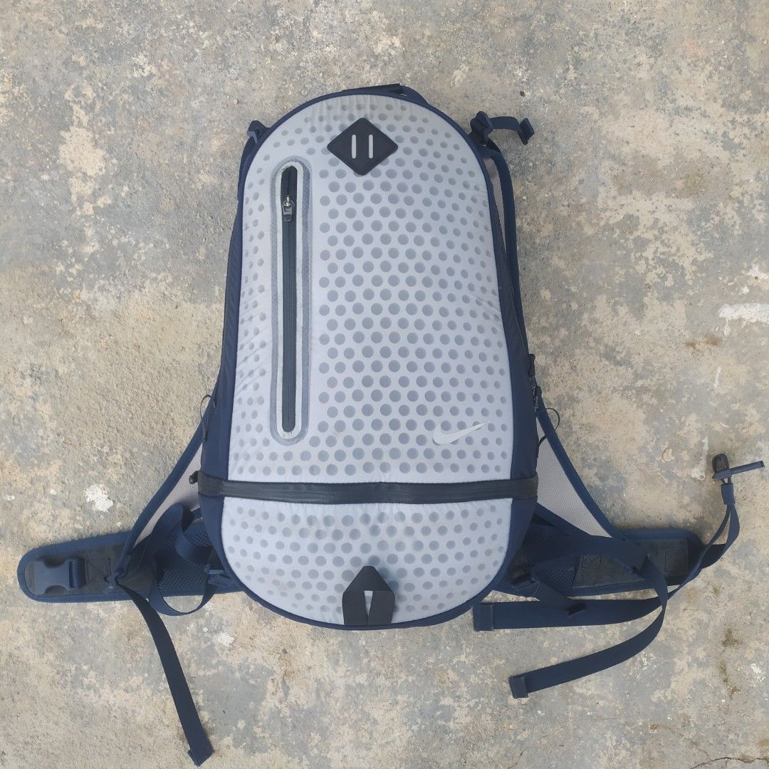 NIKE CHEYENNE VAPOR RUNNING BACKPACKS Fesyen Pria Tas Dompet Ransel di Carousell