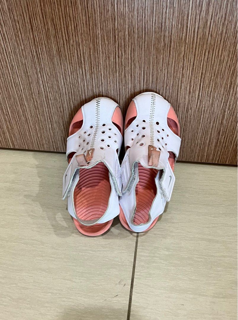 Nike kids sandals US 10C