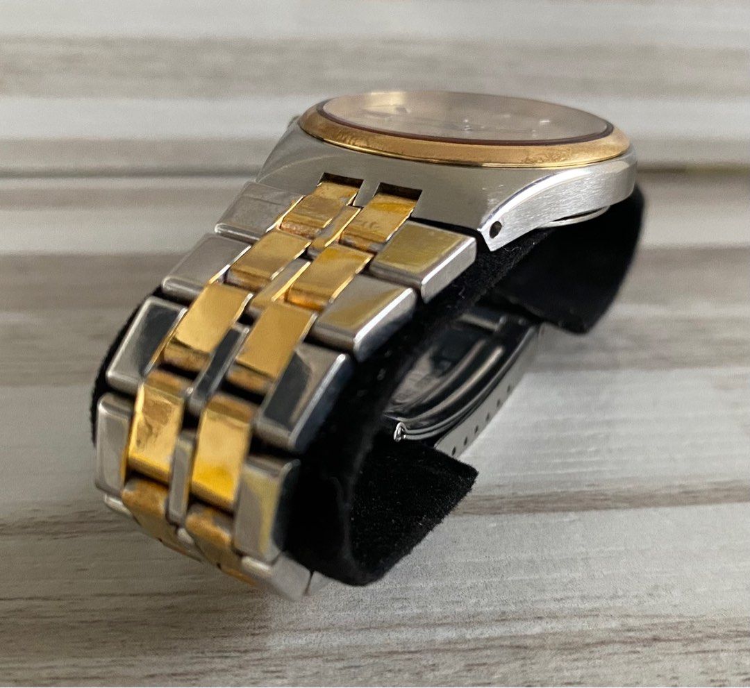 Omega Seamaster Quartz (cal. 1342) (Category: Luxury Watches) located in Olongapo. Submitted by timeisgoldyoyongpinoy (Listing ID 1323255989, Image 3). Description: FOR SALE!🙂 Vintage! Omega Seamaster Quartz •Caliber 1342 •All parts are ORIGINAL •Case size: 34mm •Lug to lug: 40.5mm •Lug size: 22mm •Fit up to 8.5” inches wrist •Please press the crown to set the minute hand •Working well Price: ₱65,000 Cash on Delivery #qualitywatch NOTE: -with Fr