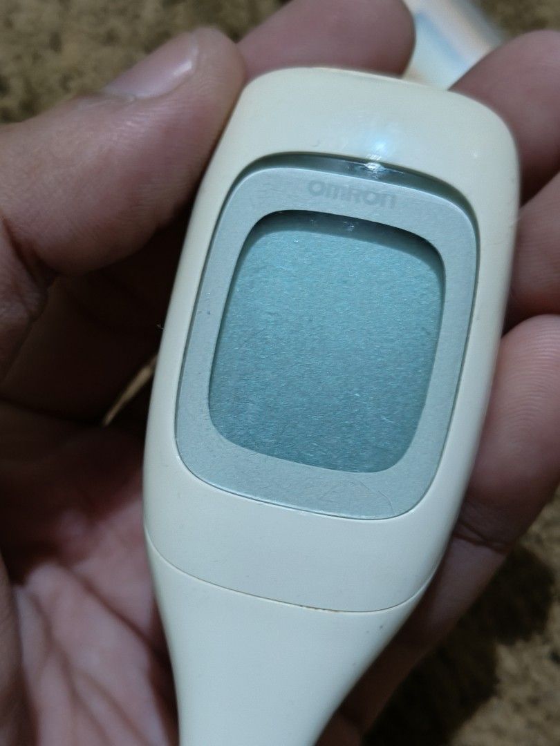 Omron thermometers depleted batteries (Category: Thermometers) located in Quezon City. Submitted by markgolveo (Listing ID 1323147936, Image 3). Description: Omron thermometers depleted batteries.