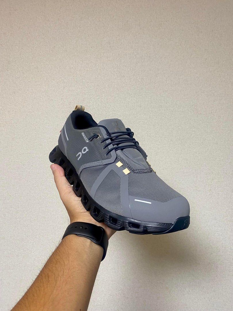 On Cloud 5 Waterproof Asphalt Magnet, Men's Fashion