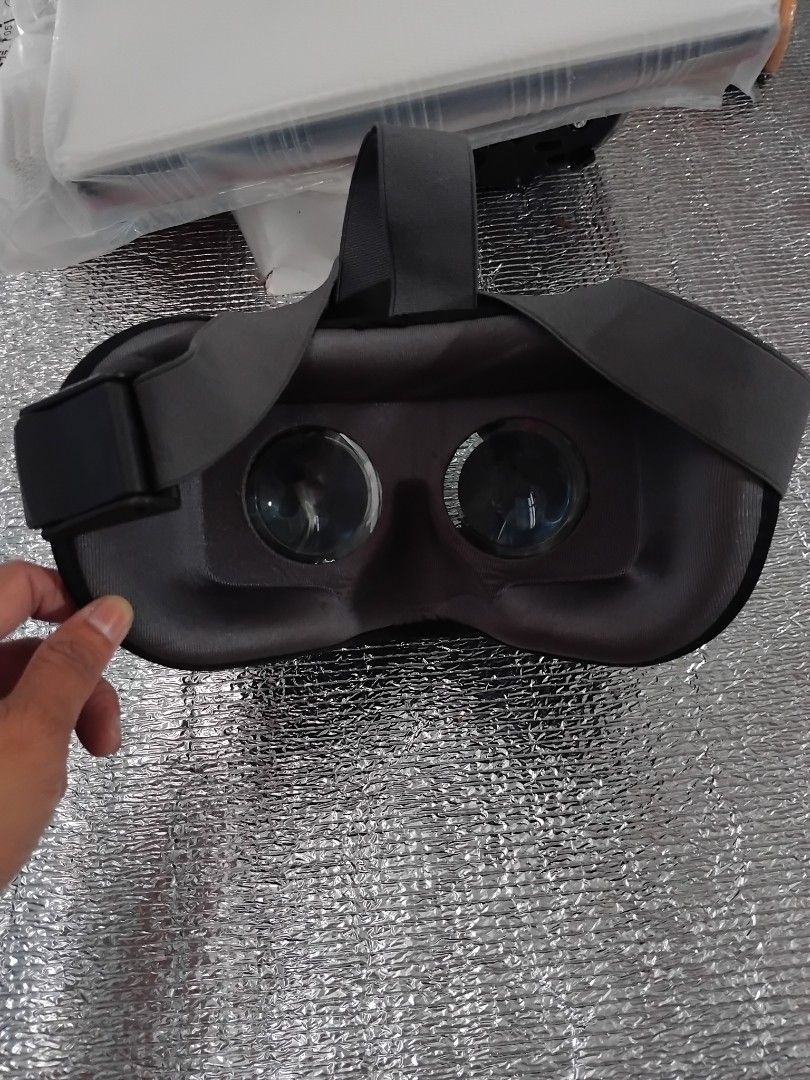 OTVO VR Virtual Reality Headset Glasses (Category: Headphones & Headsets) located in Quezon City. Submitted by plutus08 (Listing ID 1323083670, Image 3). Description: OTVO VR Virtual Reality Headset Glasses 2pcs available P150.00 each P250 for 2pcs.