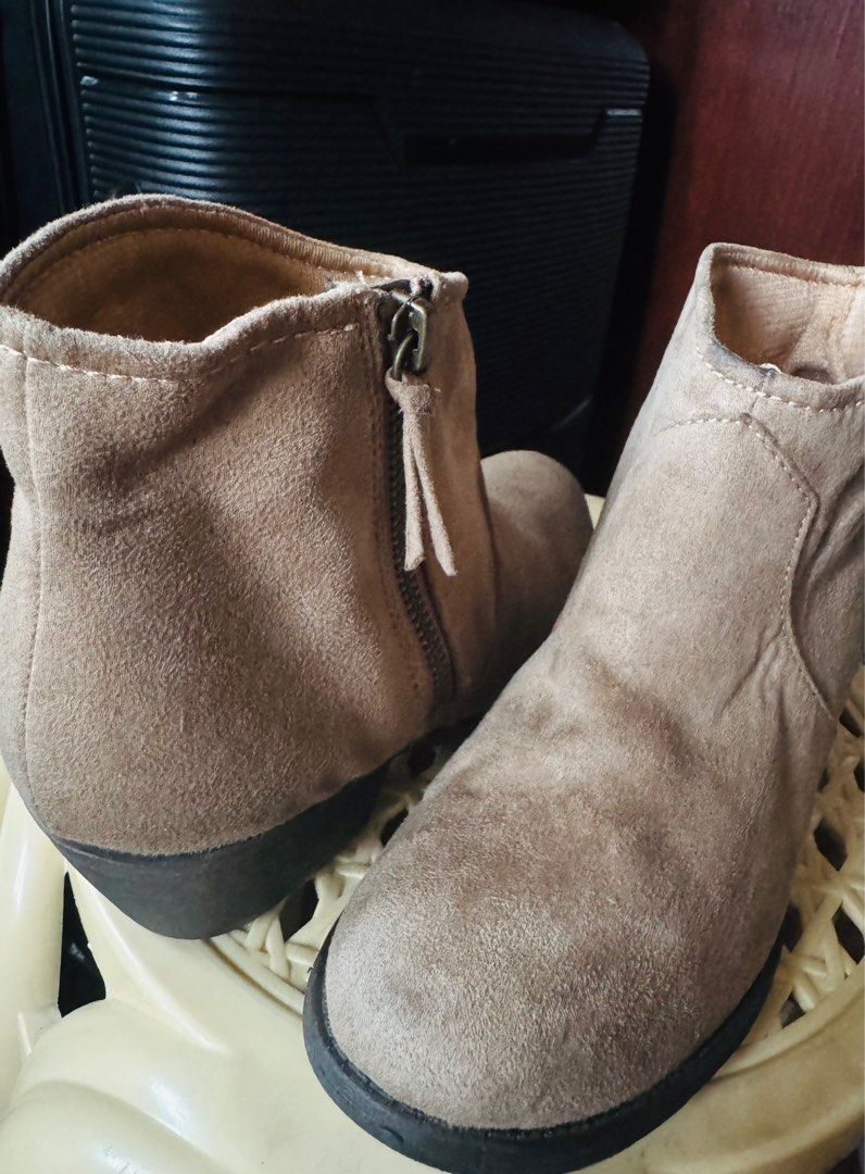 Payless Lower East Side short boots