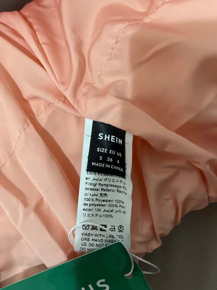 Pink Puffer (Category: Coats, Jackets and Outerwear) located in Quezon City. Submitted by declutterwithgel (Listing ID 1323140805, Image 3). Description: .