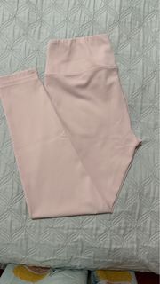 (Category: ) located in . Submitted by caufl.clothes (Listing ID 1323154978, Image 1). Description: .
