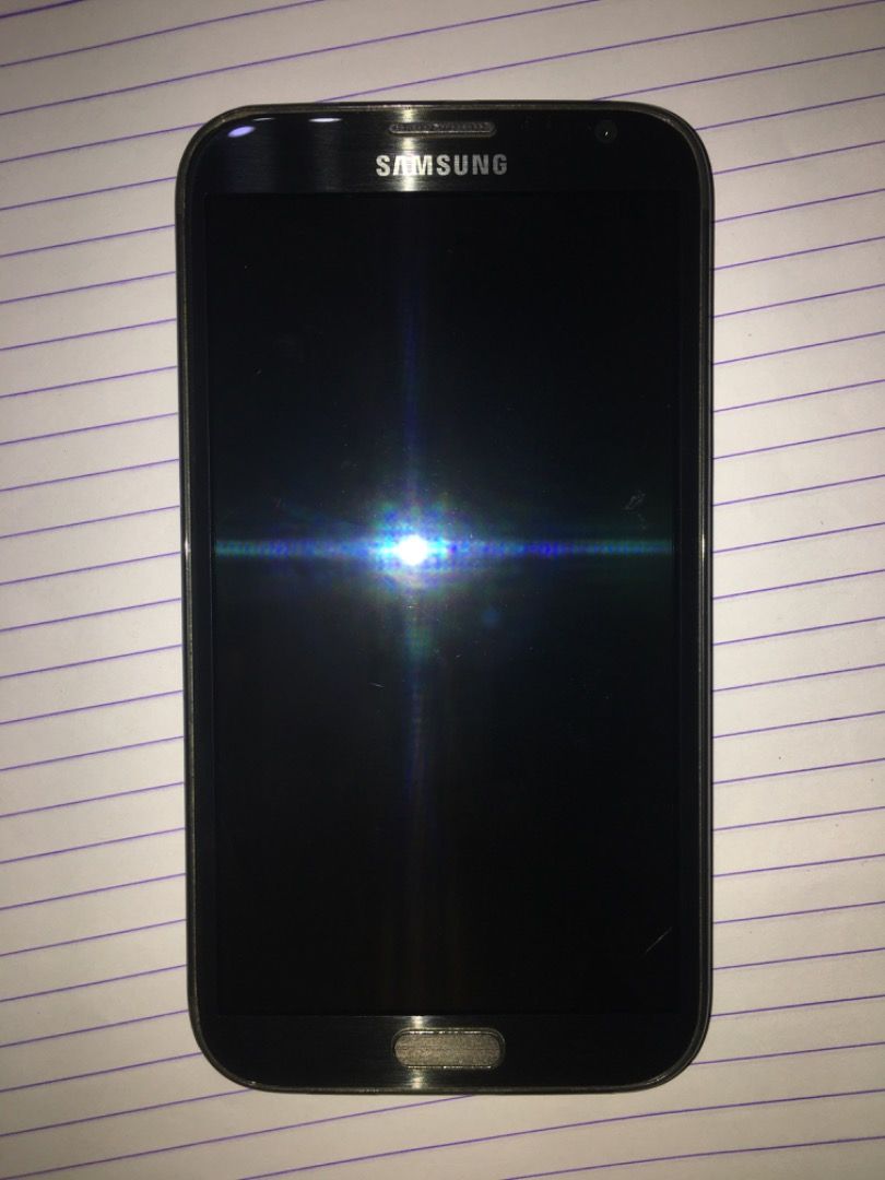 Samsung Note 2 (Category: Early Generation Mobile Phones) located in Las Pinas. Submitted by rvenz333 (Listing ID 1323153531, Image 2). Description: Samsung Note 2. The only problem is the touch screen is broken. The replacement touch screen is at 2.5k to 3K but other parts are in good condition..