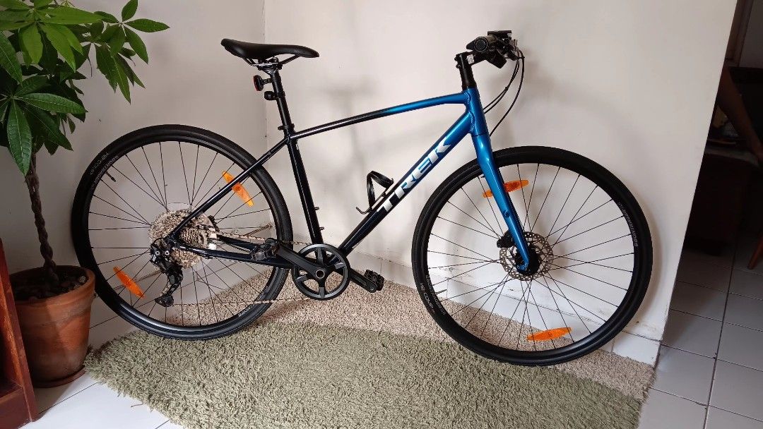 Sepeda Hybrid TREK FX 3 Gen 3 2023 Olah Raga Sepeda di Carousell