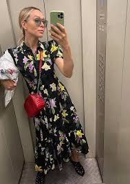 Shein Floral Dress (Category: Dresses) located in Manila. Submitted by rng.083012 (Listing ID 1323202526, Image 1). Description: Shein Floral Dress Size Small-Medium Bust 36cm Waist 36cm Length 46cm .