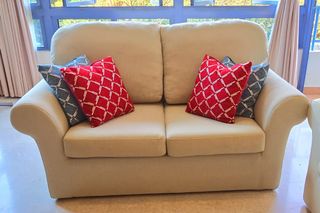 (Category: ) located in . Submitted by carousel_seller (Listing ID 1323090858, Image 1). Description: .