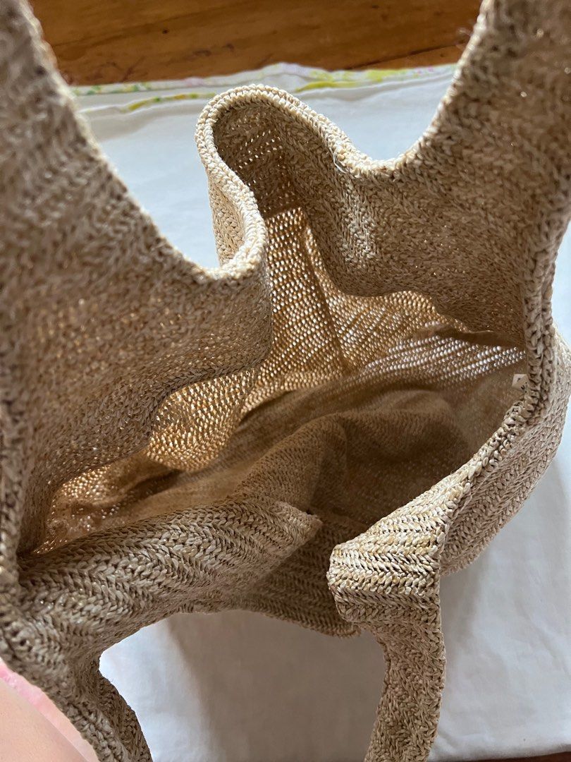 Straw big bag (from Japan) (Category: Beach Bags) located in Rizal. Submitted by hobbyist_declutter (Listing ID 1323118287, Image 3). Description: Straw big bag From Japan Payment thru Gcash or BPI.