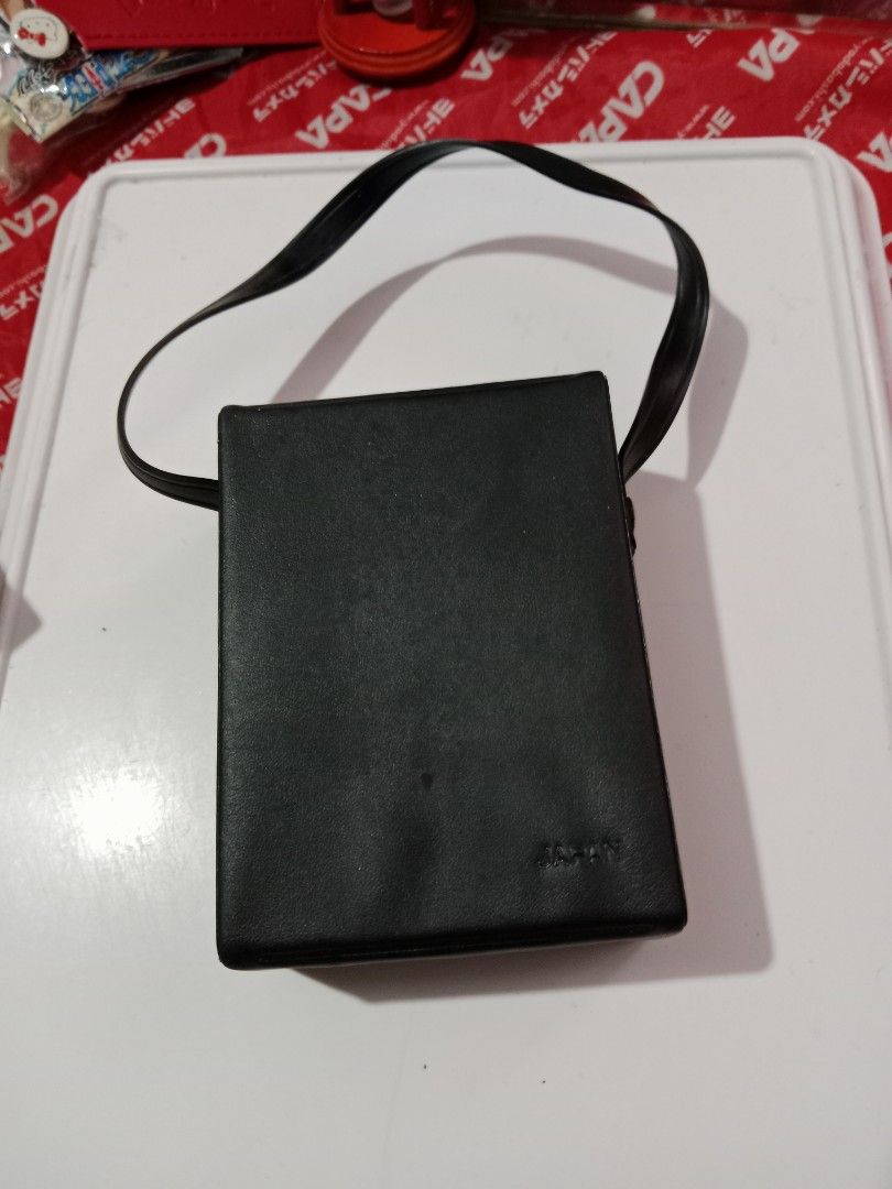 TOSHIBA camera flash case (Category: Camera Bags & Carriers) located in Tabaco. Submitted by fritznicoleshoppe (Listing ID 1323085329, Image 3). Description: Good as new TOSHIBA camera flash case.