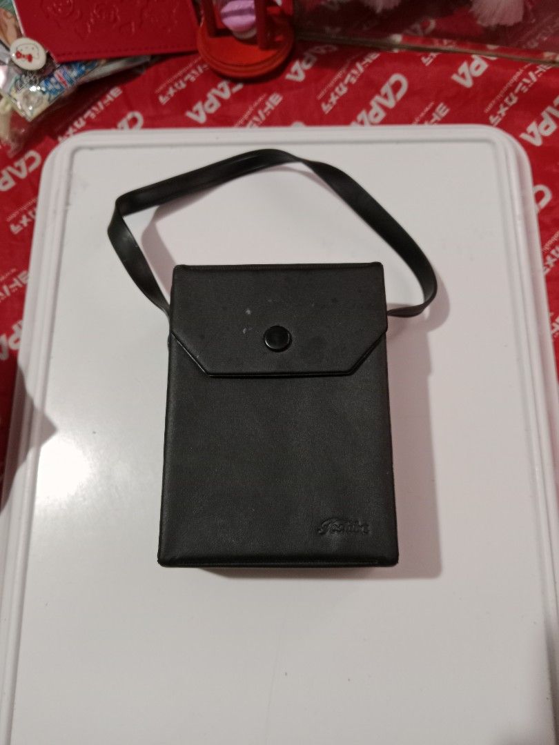 TOSHIBA camera flash case (Category: Camera Bags & Carriers) located in Tabaco. Submitted by fritznicoleshoppe (Listing ID 1323085329, Image 1). Description: Good as new TOSHIBA camera flash case.