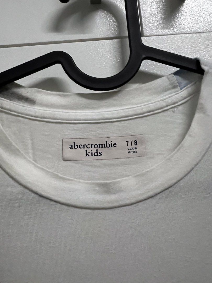 Tshirt Abercombrie (Category: Babies & Kids Fashion) located in Pasig City. Submitted by matet13 (Listing ID 1323147733, Image 2). Description: Kid Size 6-7 years old Width: 15 inches Length: 20 inches.