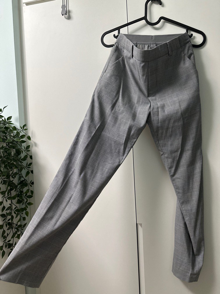 Checkered pants uniqlo top
