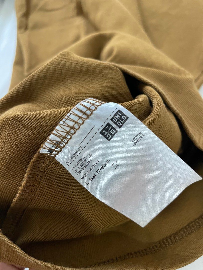 Uniqlo Turtleneck Shirt (Category: Shirts) located in Dasmarinas. Submitted by gotthegoodsph (Listing ID 1323125302, Image 2). Description: RFS: Decluttering.