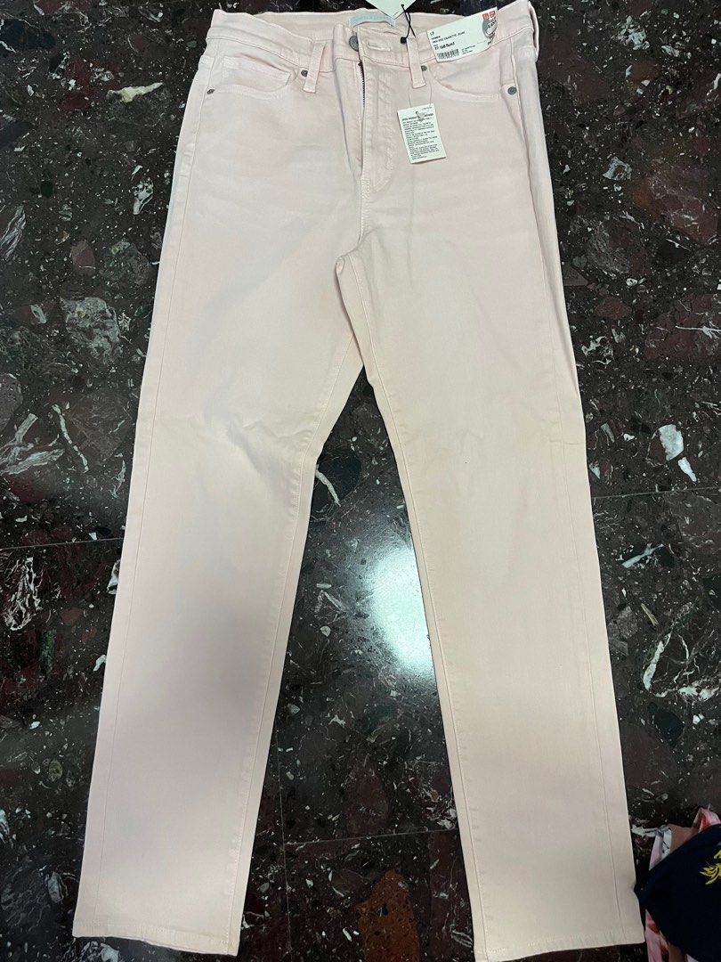 Uniqlo women high rise cigarette jeans in baby pink (size 27