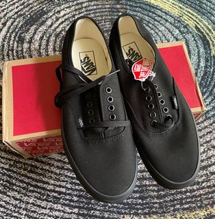 Vans authentic black singapore on sale