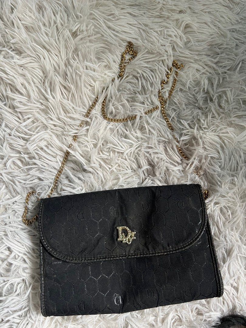 Vintage Dior honeycomb woc (Category: Luxury Bags & Wallets) located in Cebu City. Submitted by shyfatares (Listing ID 1323121976, Image 1). Description: Guaranteed Authentic Needs cleaning .