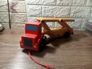 WOODEN TOY TOW TRUCK