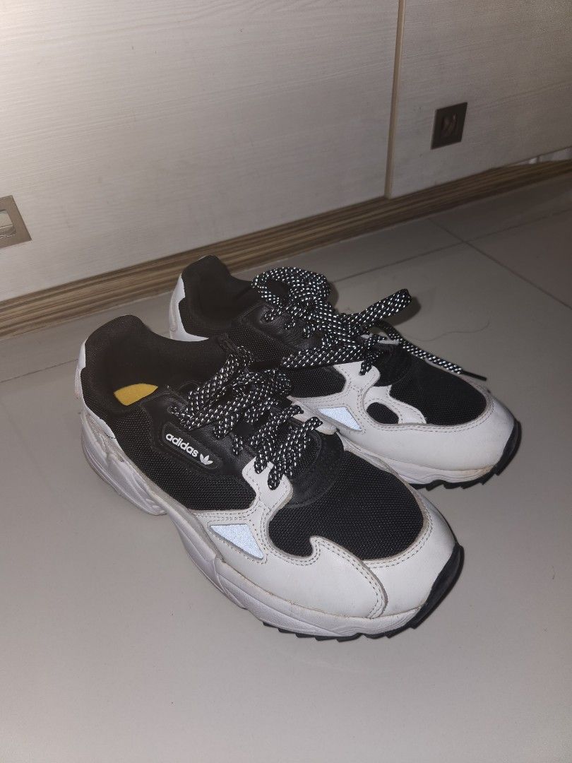 Adidas falcon trail store
