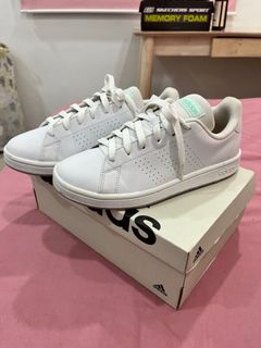(Category: ) located in . Submitted by Naa_wardrobe (Listing ID 1324770773, Image 1). Description: .