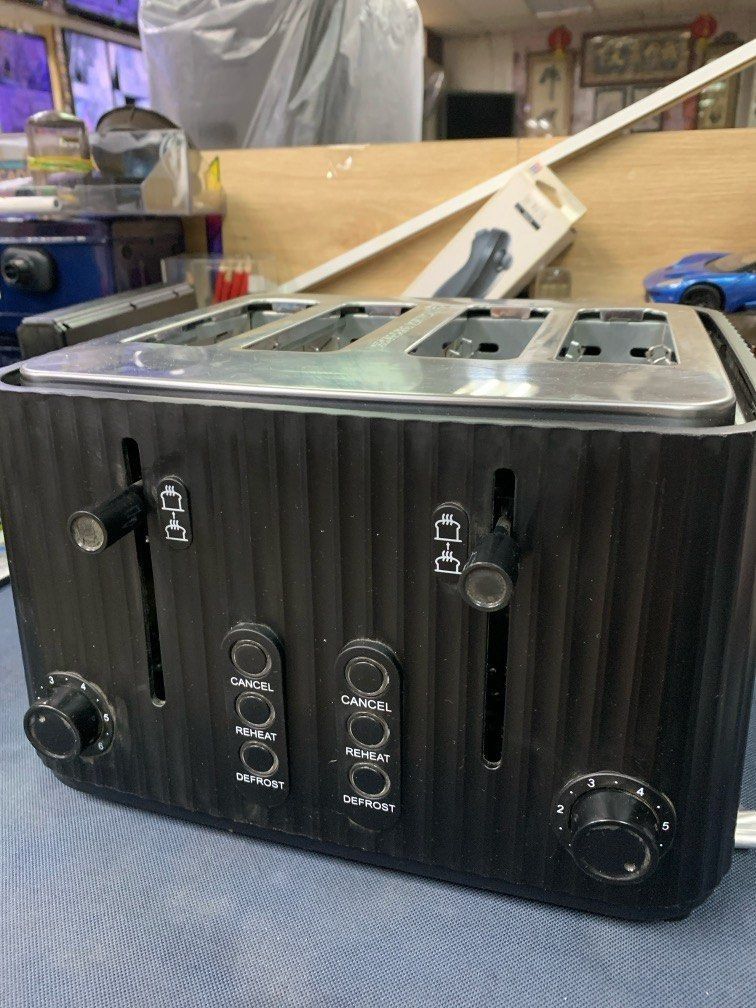 Anko Black Matte 4 Slice Toaster - 220volts Breakfast Maker (Category: Ovens & Toasters) located in Pasay City. Submitted by meostore (Listing ID 1324770528, Image 1). Description: item is in excellent condition working 220volts with manageable markings pm for order.