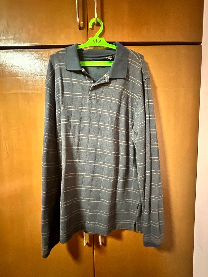 Arrow Longsleeved Polo Shirt (Category: Tshirts & Polo Shirts ) located in Makati City. Submitted by kukmin (Listing ID 1324785572, Image 1). Description: MOP: GCash LOC: Taguig.
