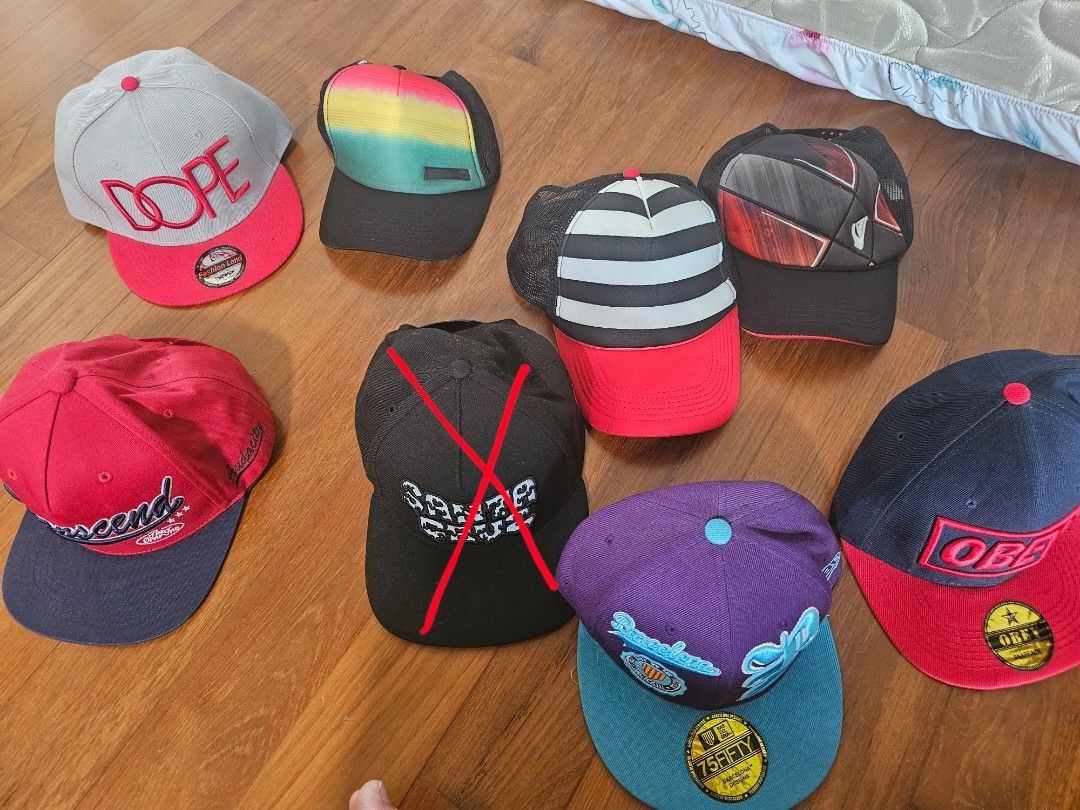 Assorted caps (Category: Caps & Hats) located in Singapore. Submitted by fabbyian (Listing ID 1324229538, Image 1). Description: .