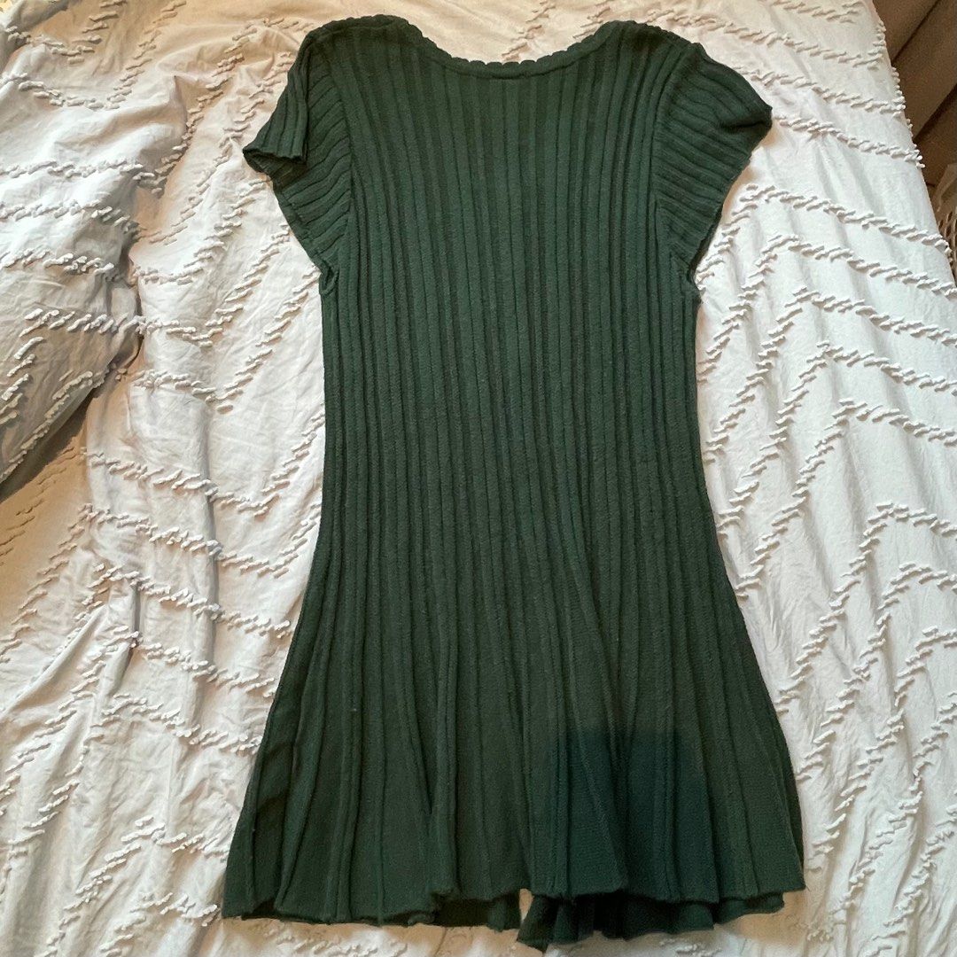 axes femme forest green skater dress/top, Women's Fashion, Dresses & Sets,  Dresses on Carousell
