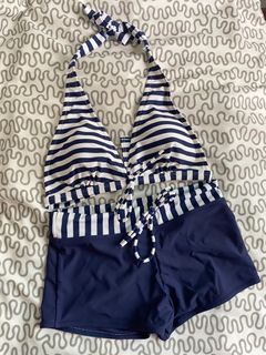 (Category: ) located in . Submitted by summercloset (Listing ID 1324839464, Image 1). Description: .