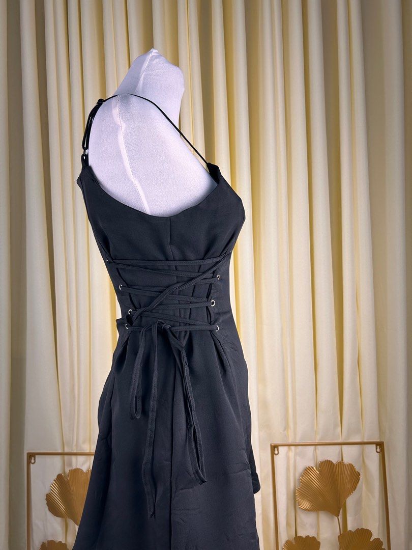 Black sleeveless with strap mini dress (Category: Dresses) located in Cavite. Submitted by unique_trends_ph (Listing ID 1324791875, Image 3). Description: 🌸 All measurements are based on a tape measure. 🌸 Colors may vary due to lighting. 🌸 All items have been steamed but still need to be washed..