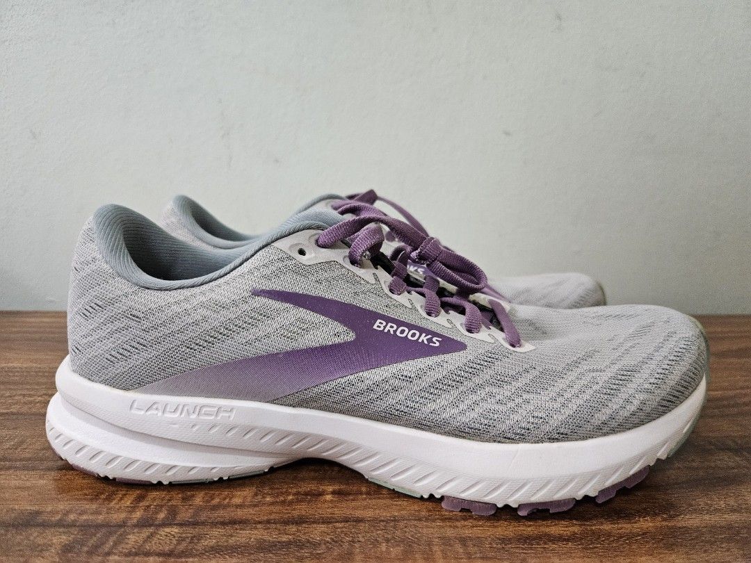 Brooks launch 7 womens shop