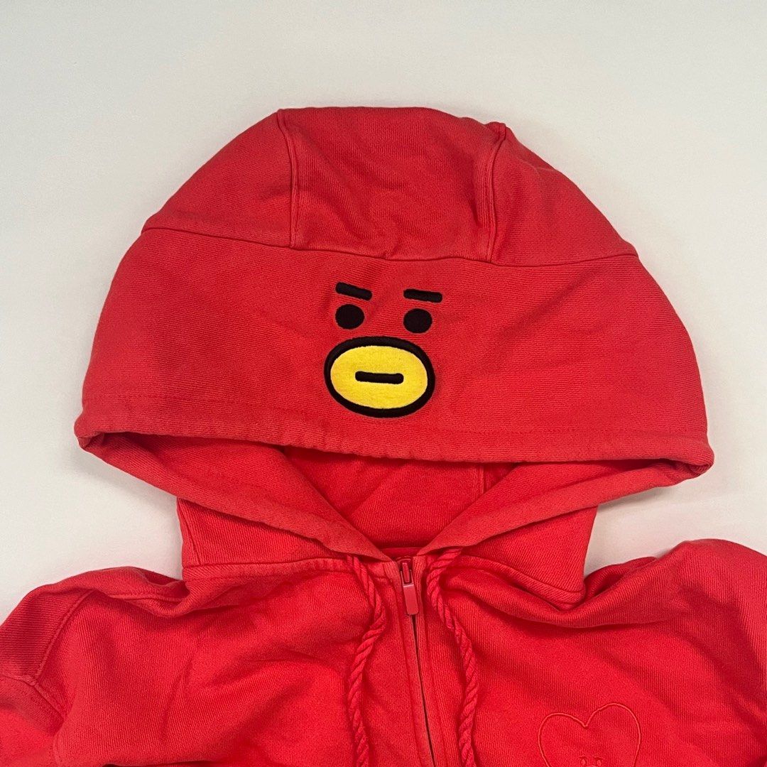 BT21 TATA zip up jacket (Category: Coats, Jackets and Outerwear) located in Noveleta. Submitted by pressedclover (Listing ID 1324862810, Image 2). Description: ORIGINAL.