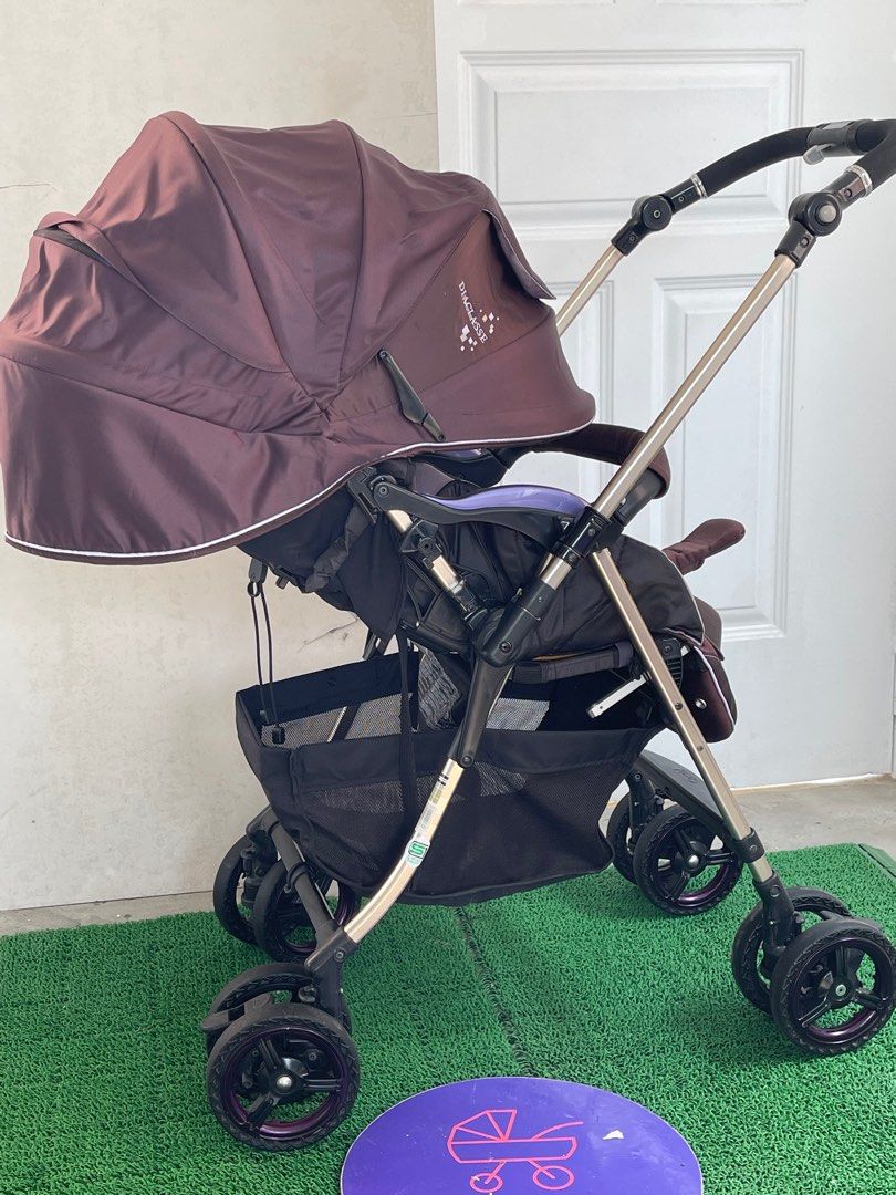 Combi Diaclasse A4CAS Premium High End Stroller (Category: Strollers) located in Bacoor. Submitted by japanbeibishop (Listing ID 1324841813, Image 2). Description: Combi Diaclasse A4CAS Premium High End Stroller ▫️High seat 58cm from the ground ▫️Auto 4-caster wheel function ▫️Full range hood ▫️One hand folds & unfolds ▫️Safe for newborn to toddler ▫️Multi positions reclining seat ▫️5 point safety harness ▫️Reversible and adjustable handle ▫️Vent