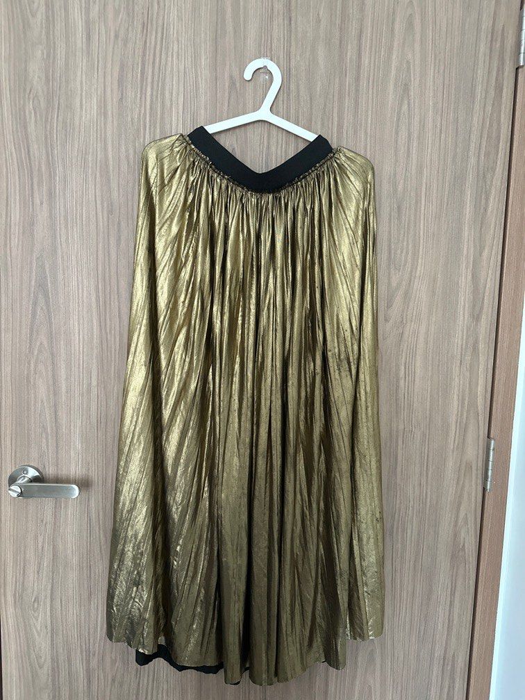 Dirty Gold Pleated Maxi Skirt Women s Fashion Bottoms Skirts on Carousell
