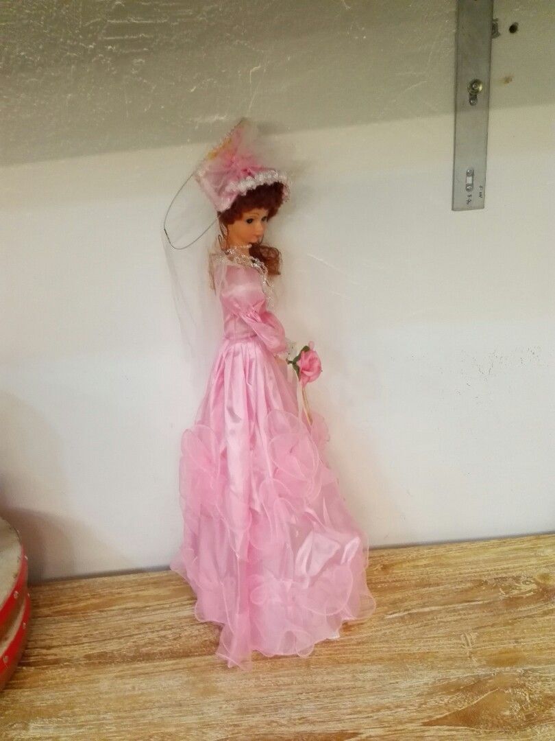 Musical dolls collection of elegant dolls discount