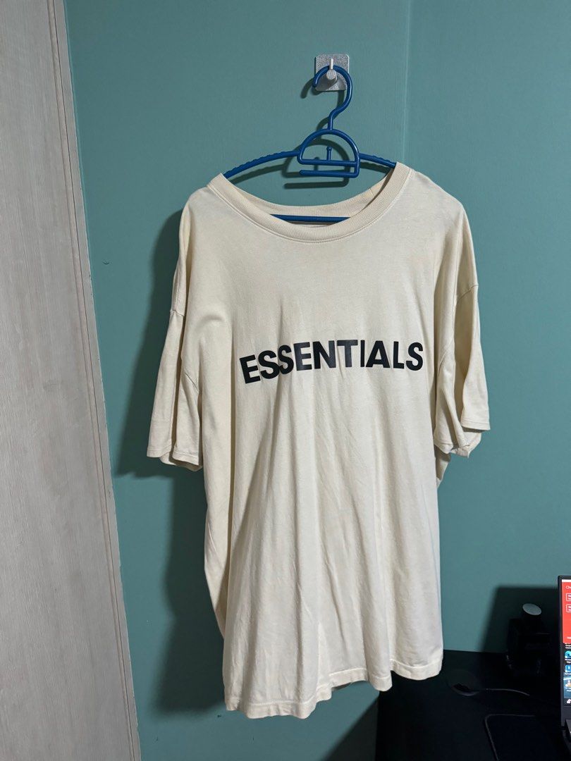 ESSENTIALS TEE (Category: Tshirts & Polo Shirts) located in Singapore. Submitted by vxrxhxn_17 (Listing ID 1324907690, Image 1). Description: Lightly Used 7/10 Nego for fast deals.