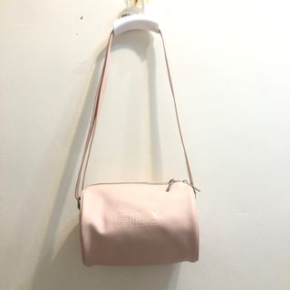 由 xiang__. (刊登 ID 1324798936，圖片 1) 提交，位於 的 (類別：)，說明：。
